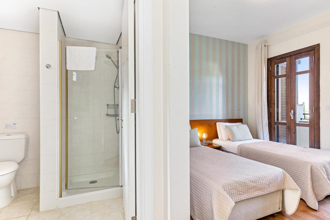 2 Bedroom Apartment Assia With Communal Pool, Aphrodite Hills Resort クークリア エクステリア 写真