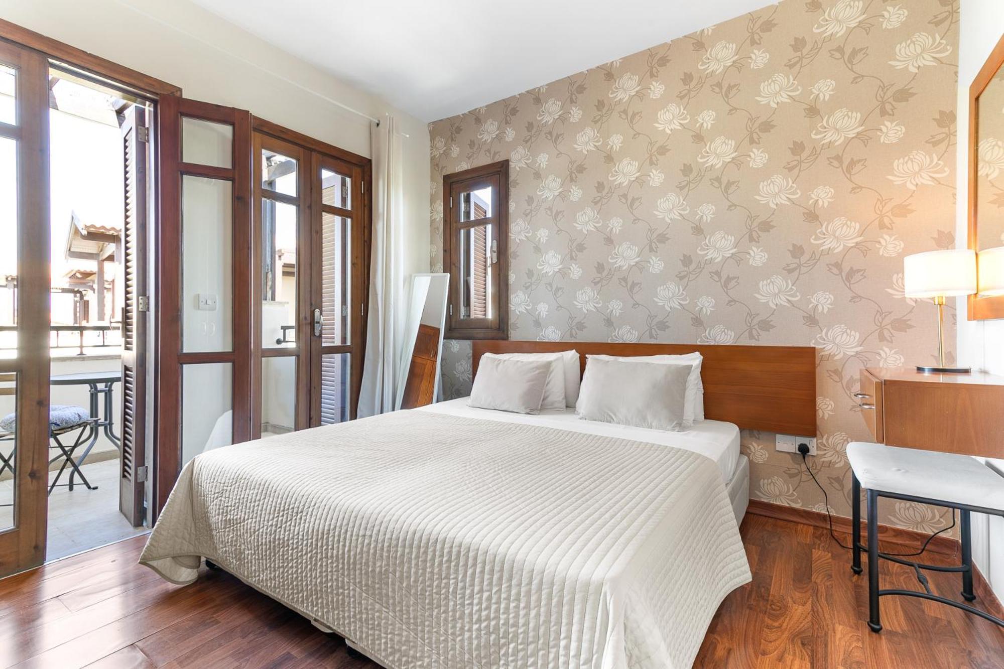 2 Bedroom Apartment Assia With Communal Pool, Aphrodite Hills Resort クークリア エクステリア 写真