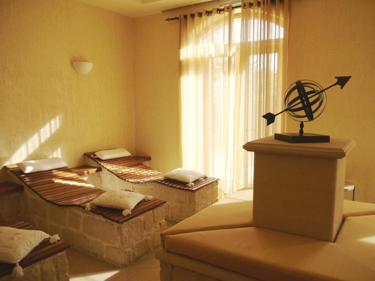 2 Bedroom Apartment Assia With Communal Pool, Aphrodite Hills Resort クークリア エクステリア 写真